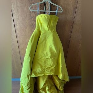 Oscar De La Renta size 2 ballgown in Yellow